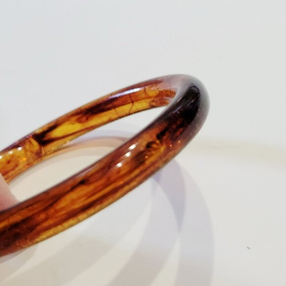 Two Vintage Bangle Bracelets Faux Tortoise Shell Translucent Lucite - Picture 14 of 16